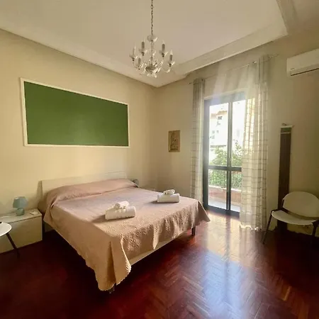 Apartment Dimora Di Maury A Due Passi Dai Trasporti E Da Ballaro *