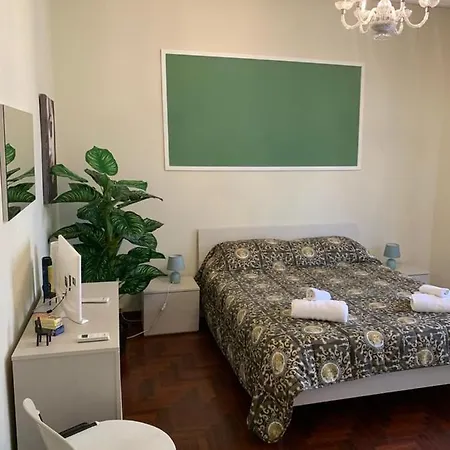 Apartment Dimora Di Maury A Due Passi Dai Trasporti E Da Ballaro