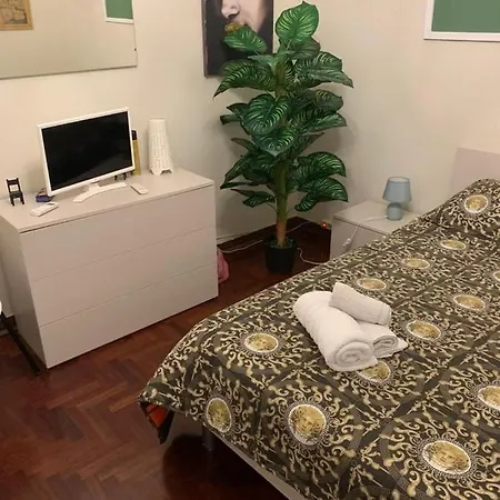 Apartment Dimora Di Maury A Due Passi Dai Trasporti E Da Ballaro Palermo