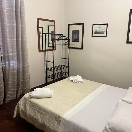 Dimora Di Maury A Due Passi Dai Trasporti E Da Ballaro Apartment
