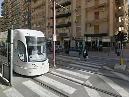 Dimora Di Maury A Due Passi Dai Trasporti E Da Ballaro
